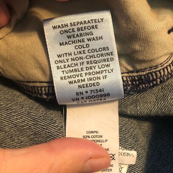 L.L.Bean signature dark wash jeans. Size 8 - Picture 6 of 10